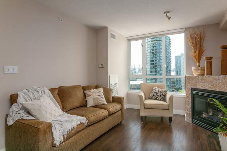2101 63 Keefer Place | Europa | Crosstown Downtown | Vancouver West