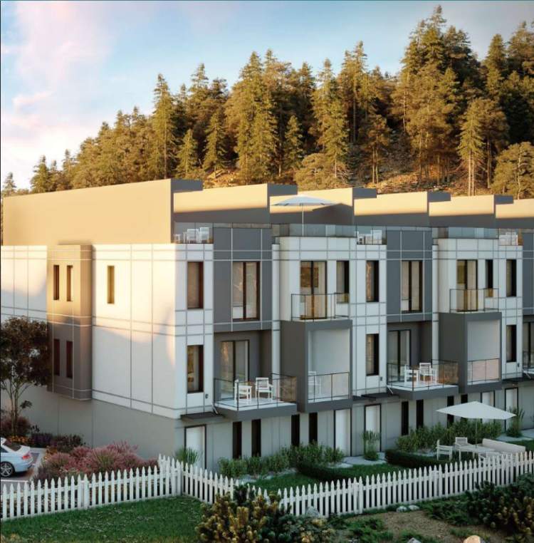 Arbor’s 3-story townhomes are built to give you a low-maintenance and efficient home.